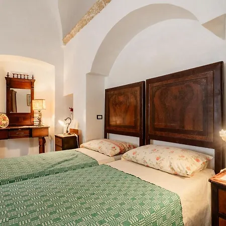 Antica Corte Dell'800 Apartment Castrignano del Capo